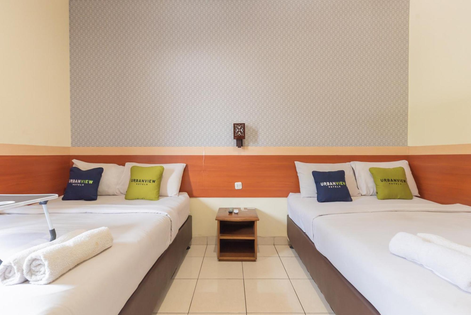 Urbanview Hotel Sakura Bandung Exterior photo